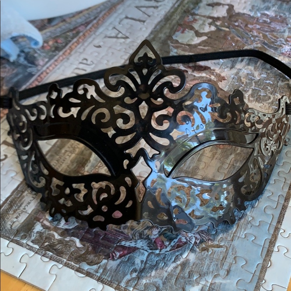 Black Masquerade Mask Halloween Costume